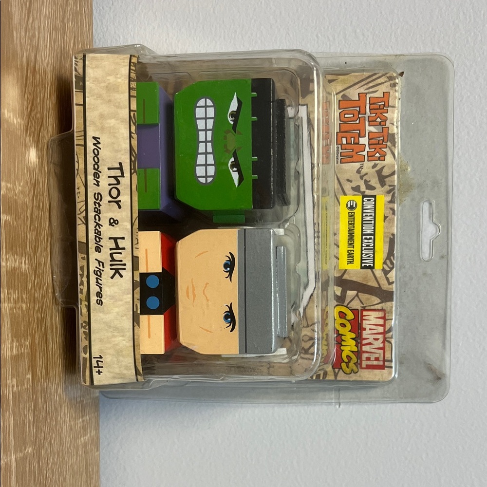Marvel Comics Thor and Hulk Stackable Figures